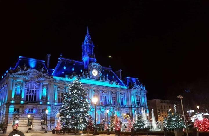 Le Loire A Velo - Gare De Tours Lägenhet Exteriör bild